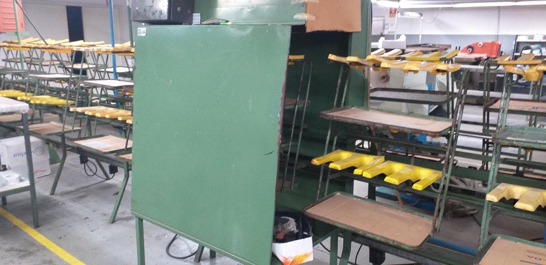 Equipamento p/Indústria de Calçado · Equipamento Diverso — imagem 40