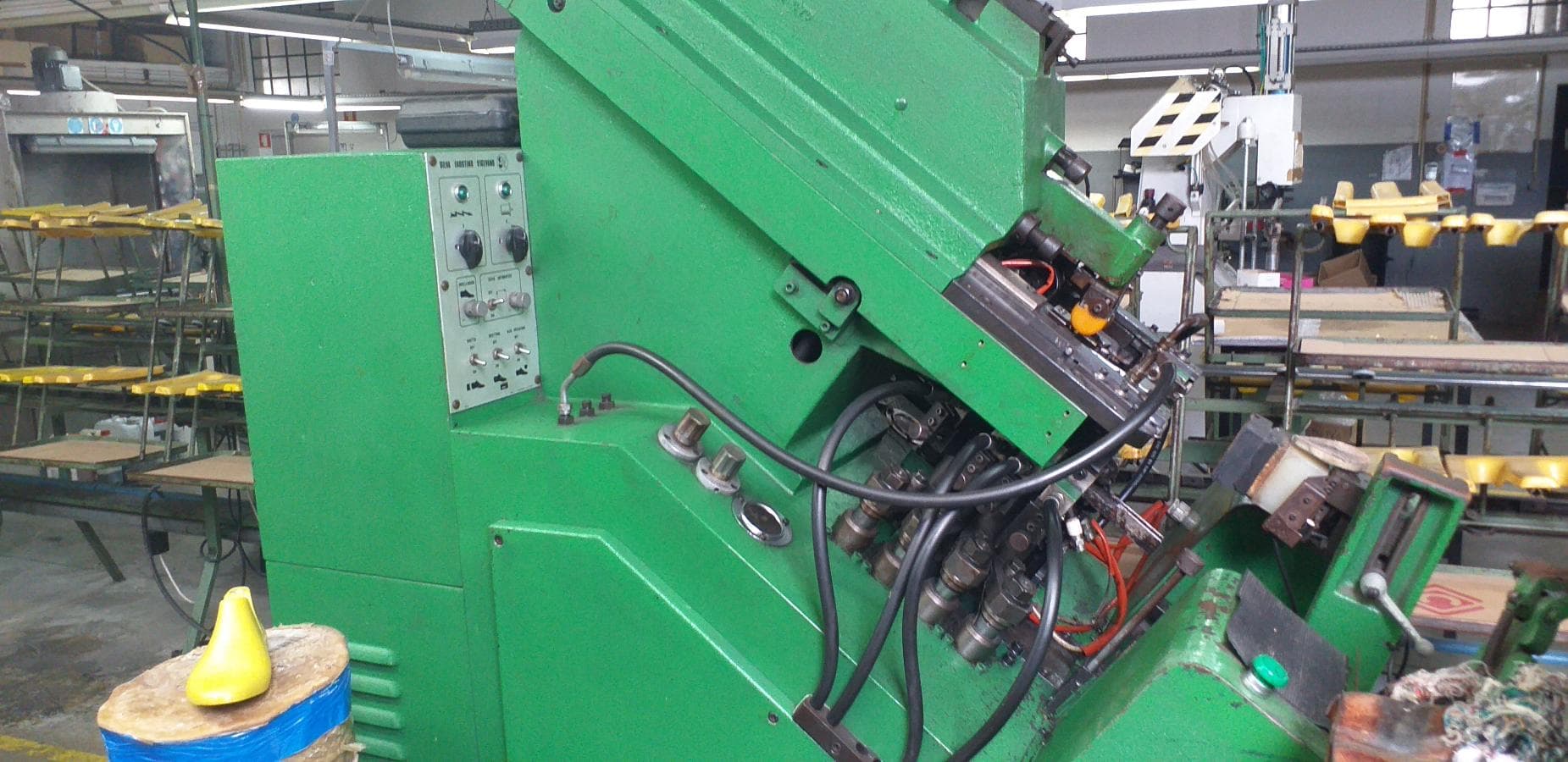 Equipamento p/Indústria de Calçado · Equipamento Diverso — imagem 30