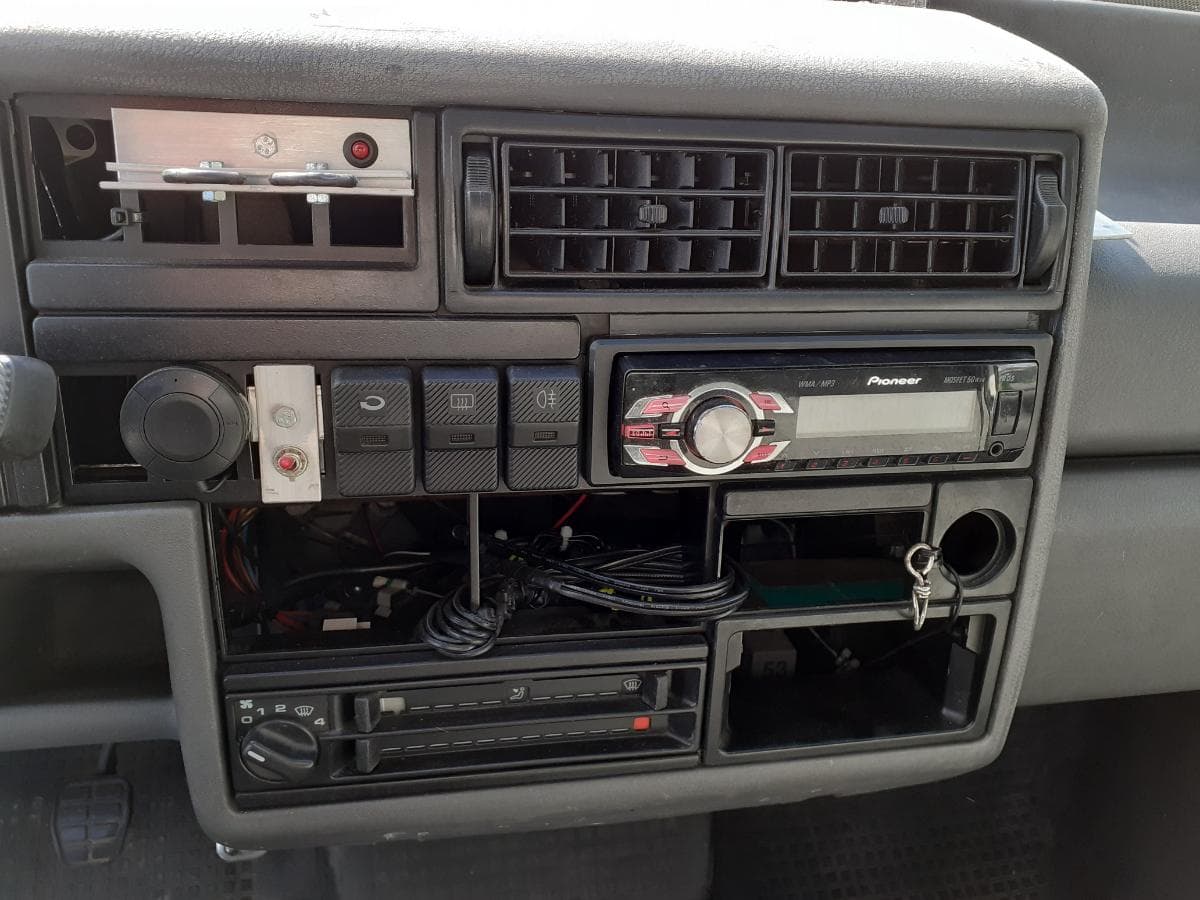 Volkswagen Transporter 2.4 · Diesel — imagem 13