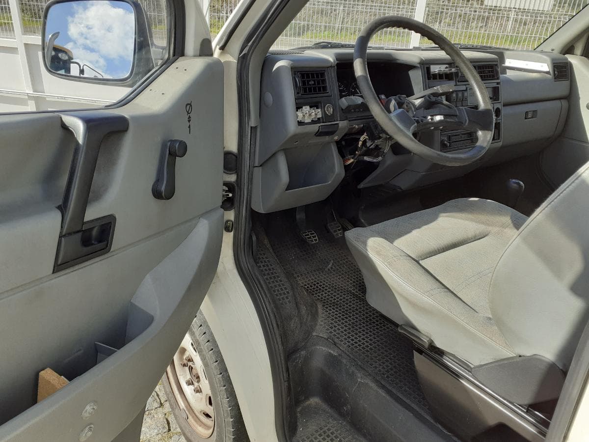 Volkswagen Transporter 2.4 · Diesel — imagem 8