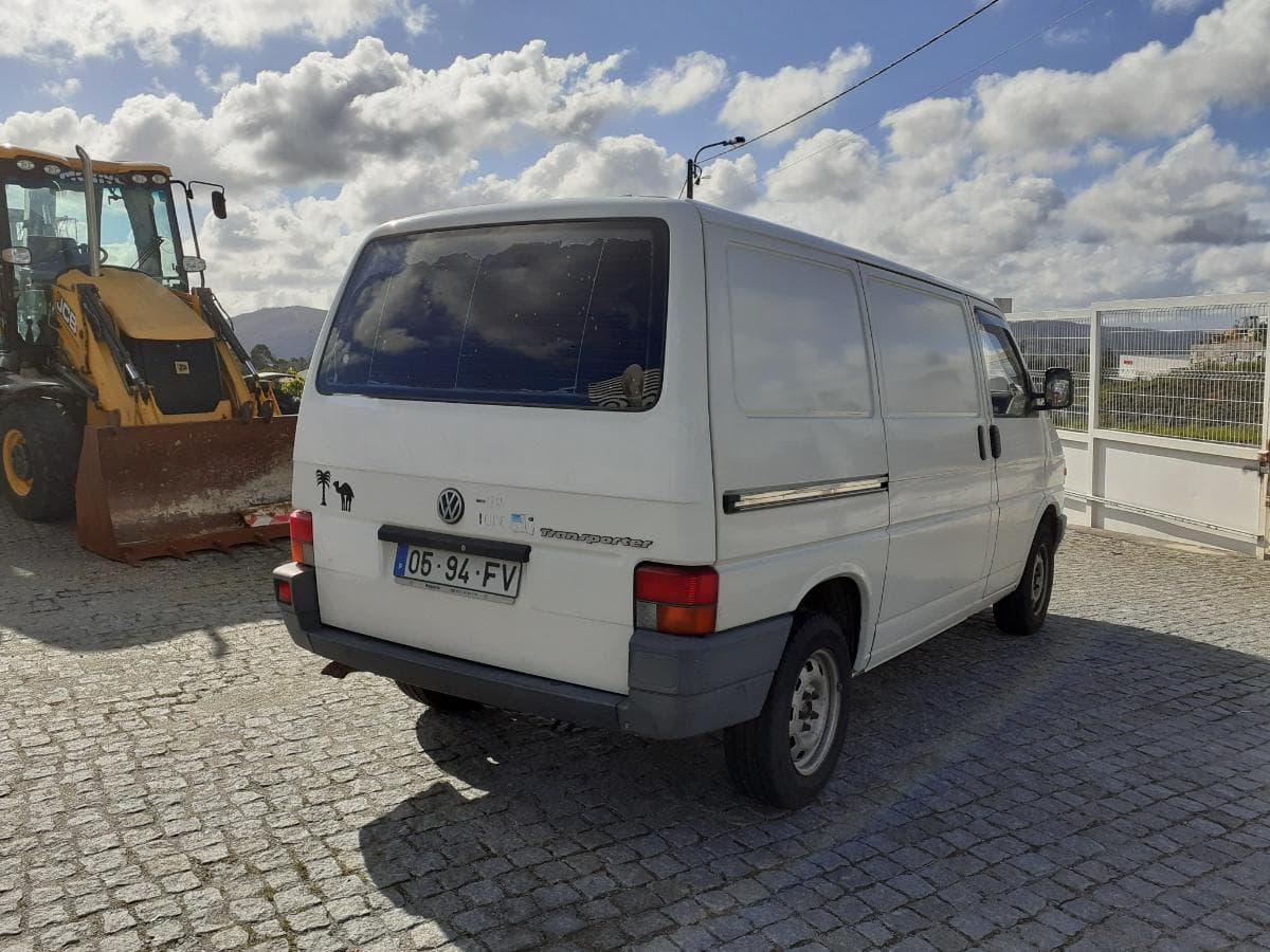 Volkswagen Transporter 2.4 · Diesel — imagem 4