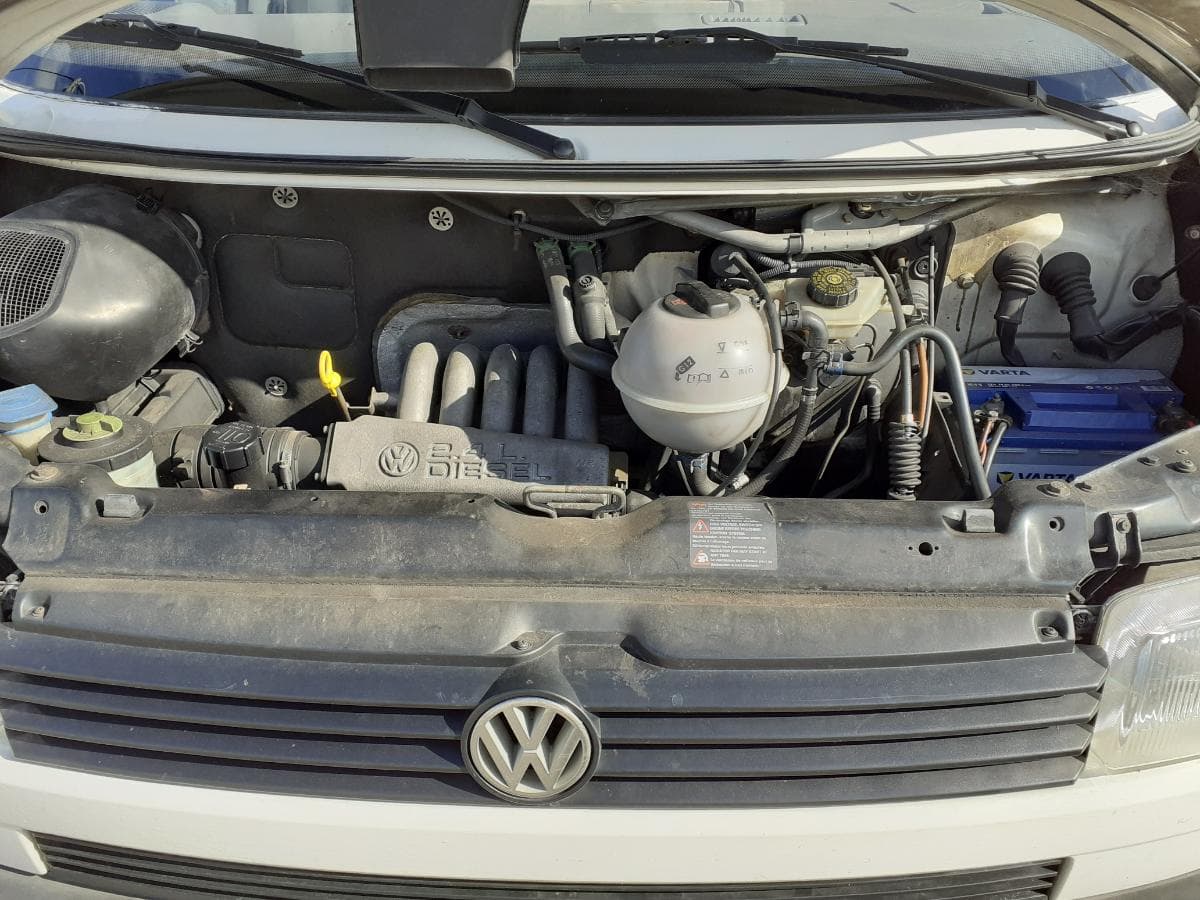 Volkswagen Transporter 2.4 · Diesel — imagem 15