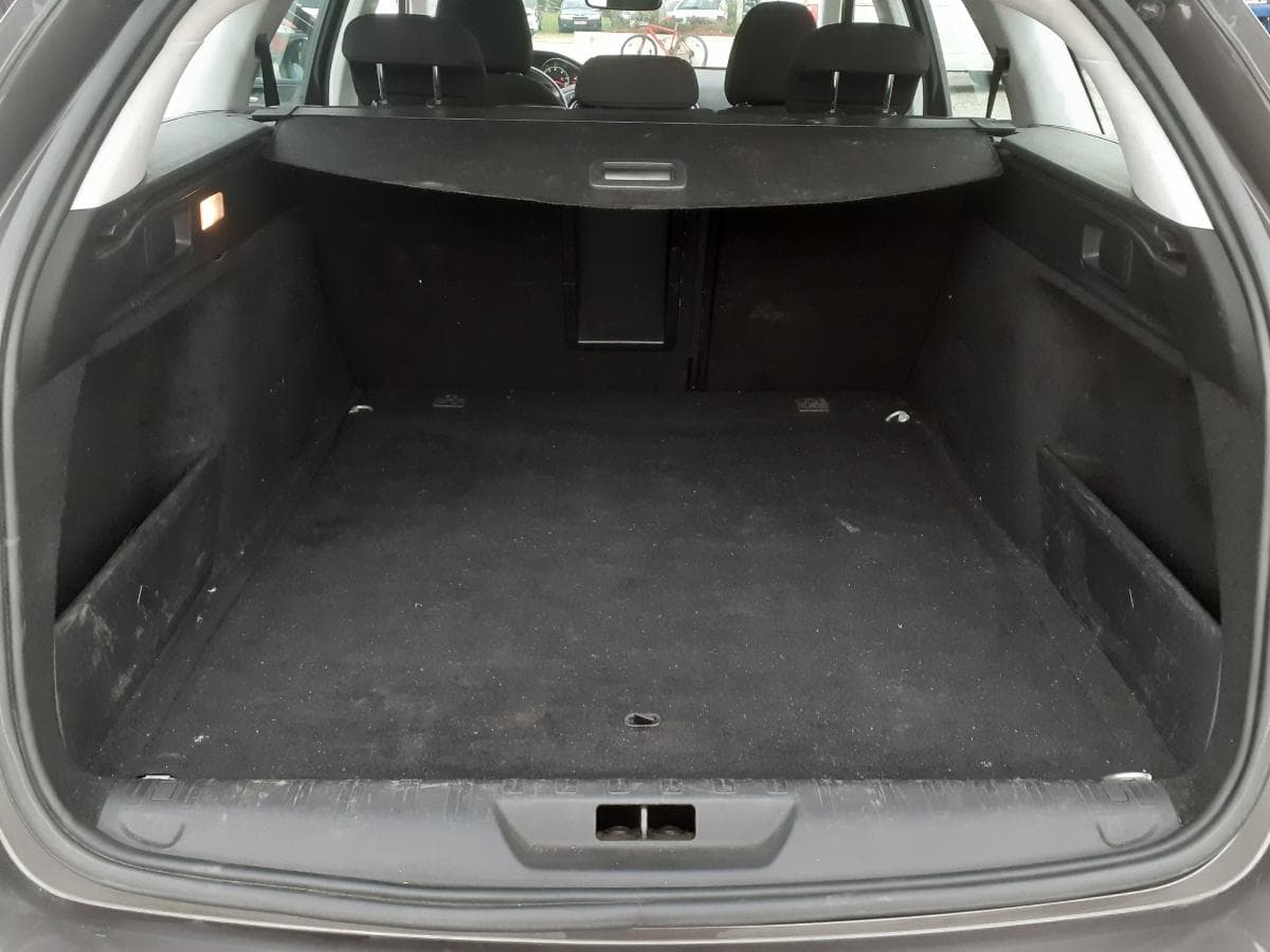 Redução Valor · Peugeot 308 1.6 HDI · Ano 2015 — imagen 17