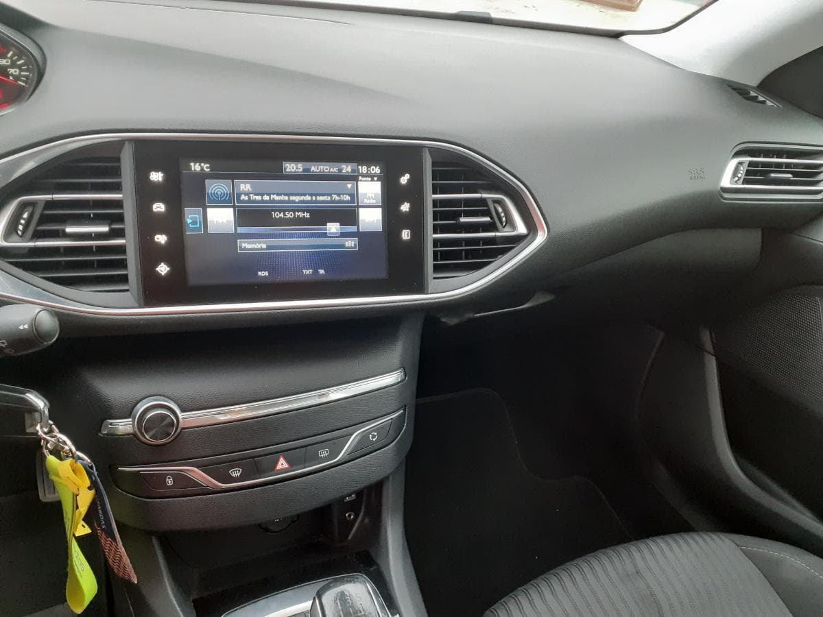 Redução Valor · Peugeot 308 1.6 HDI · Ano 2015 — imagen 11