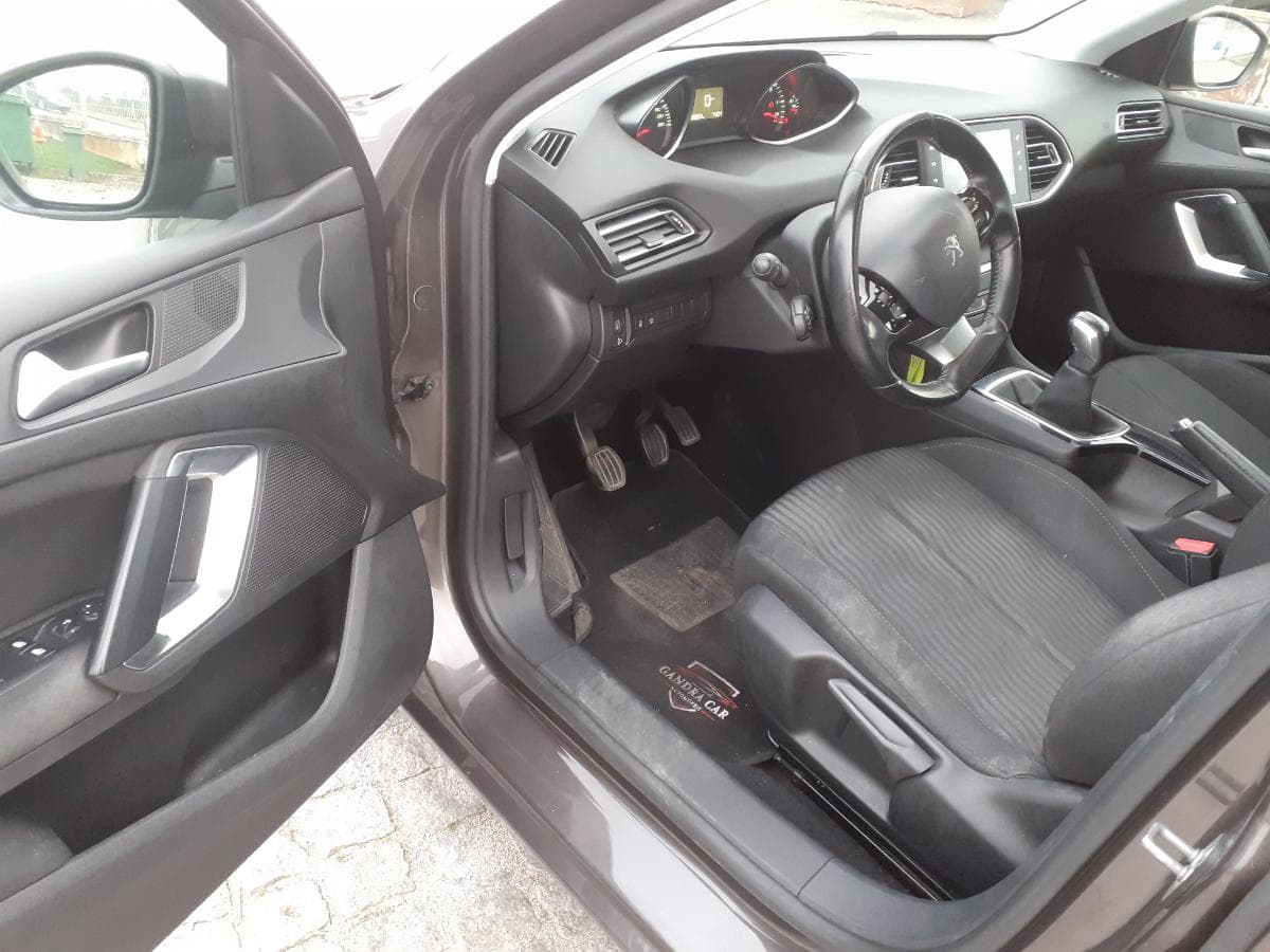 Redução Valor · Peugeot 308 1.6 HDI · Ano 2015 — imagen 7