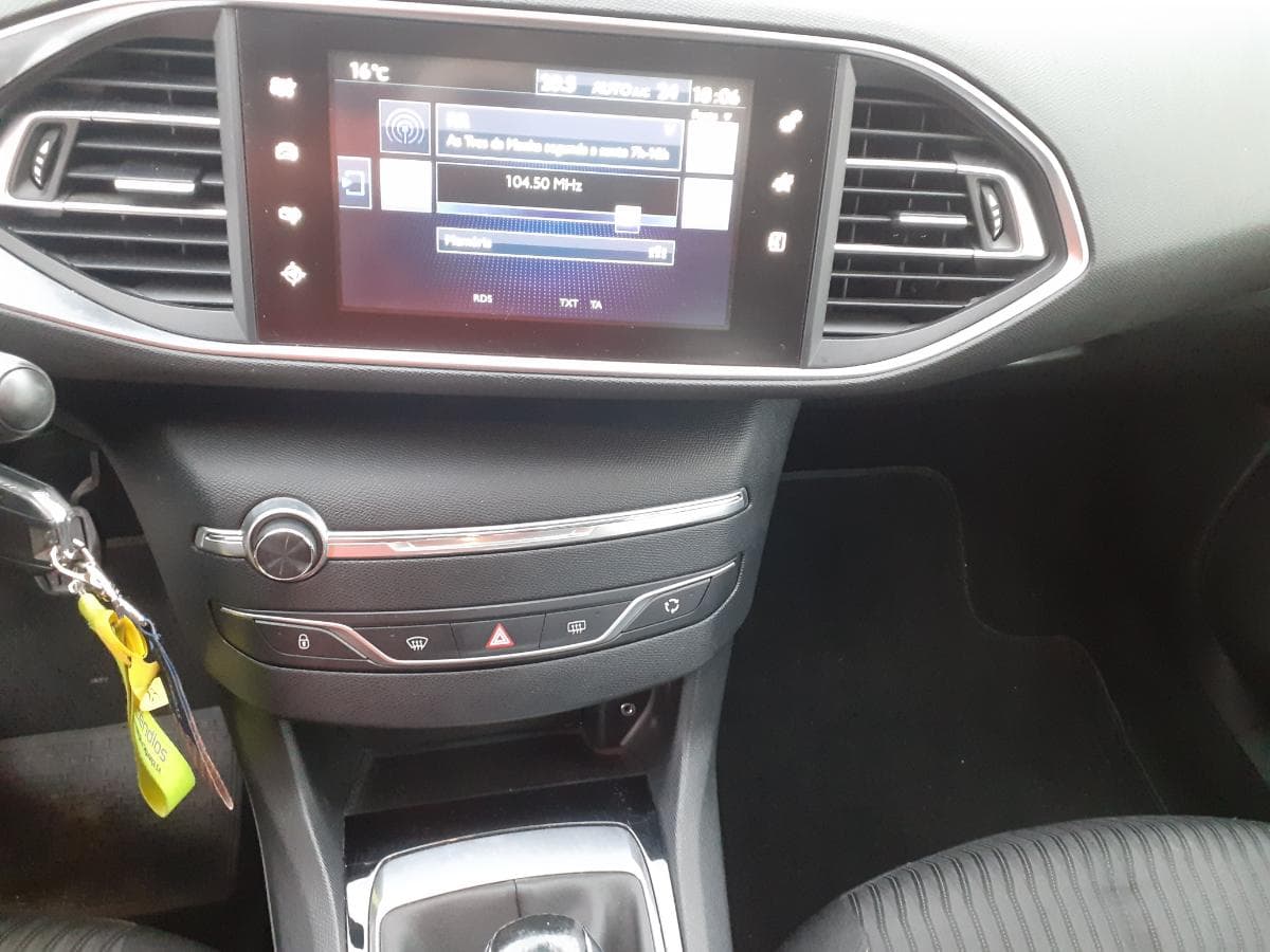 Redução Valor · Peugeot 308 1.6 HDI · Ano 2015 — imagen 15
