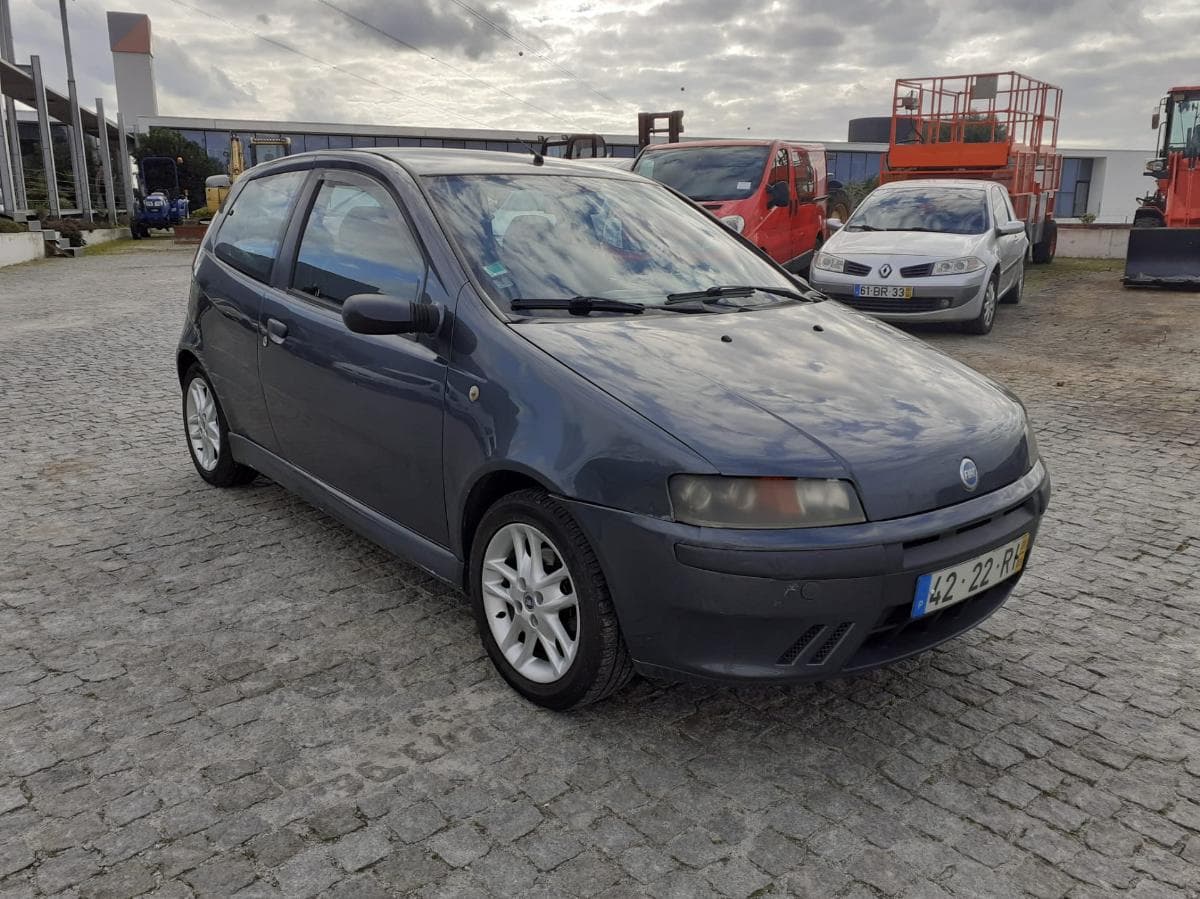 Fiat Punto · Ano 2001 — imagem 3