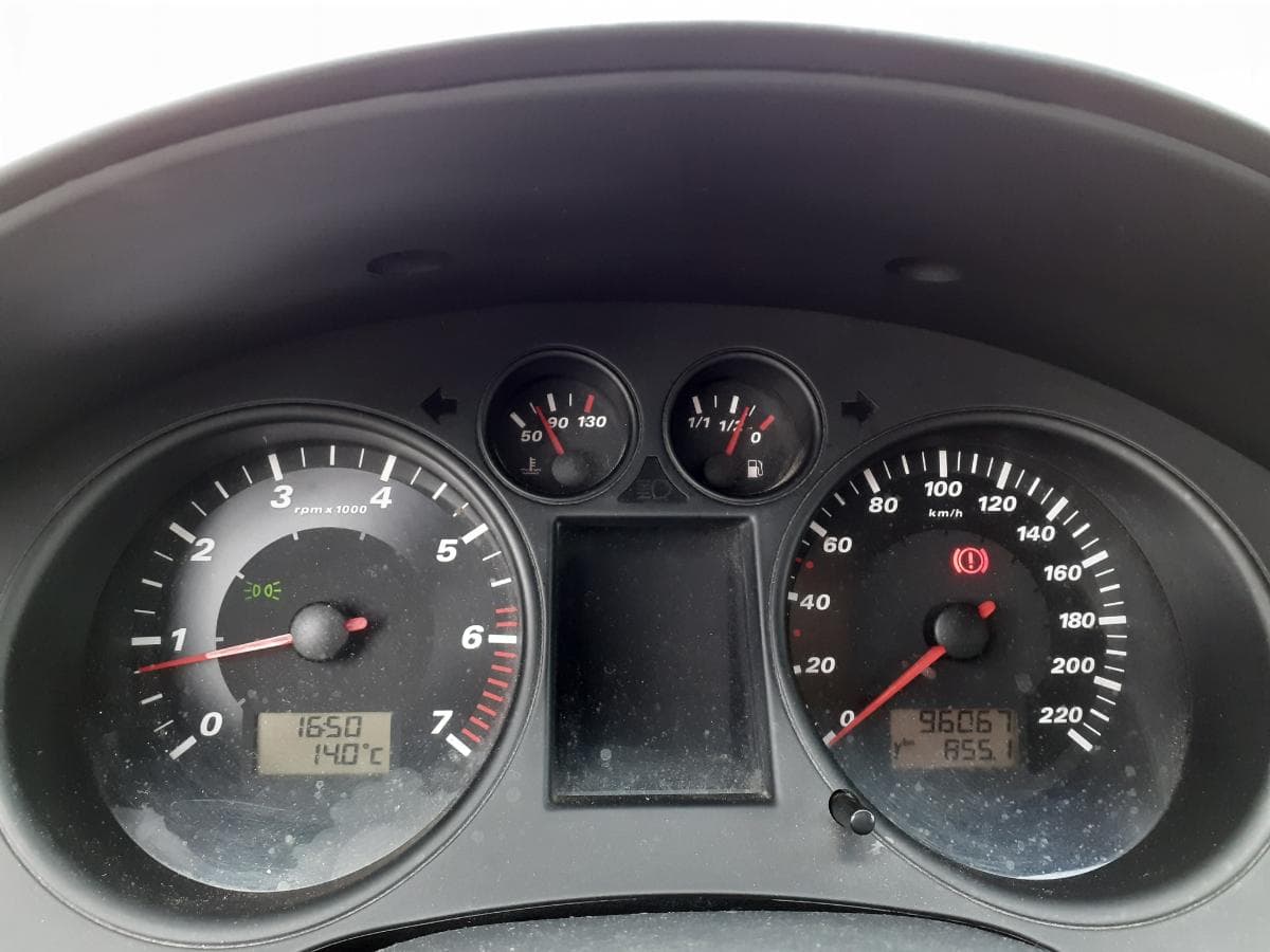 Seat Ibiza 1.2 · Ano 2005 — imagen 11