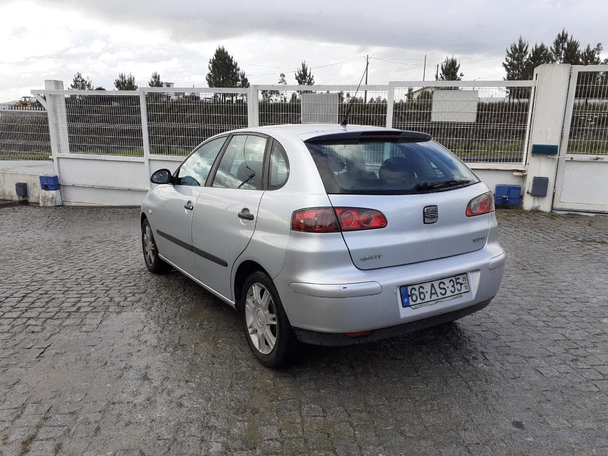 Seat Ibiza 1.2 · Ano 2005 — imagen 6