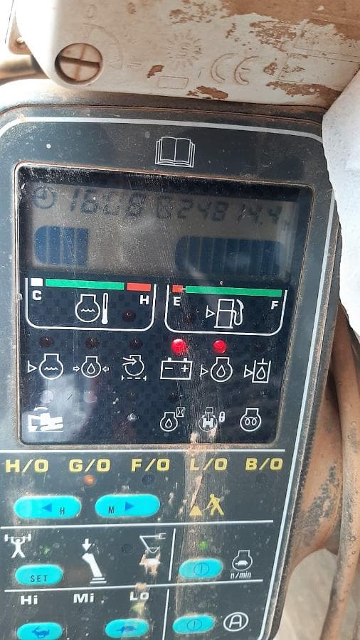 Excavadora komatsu 210 Active — imagem 6