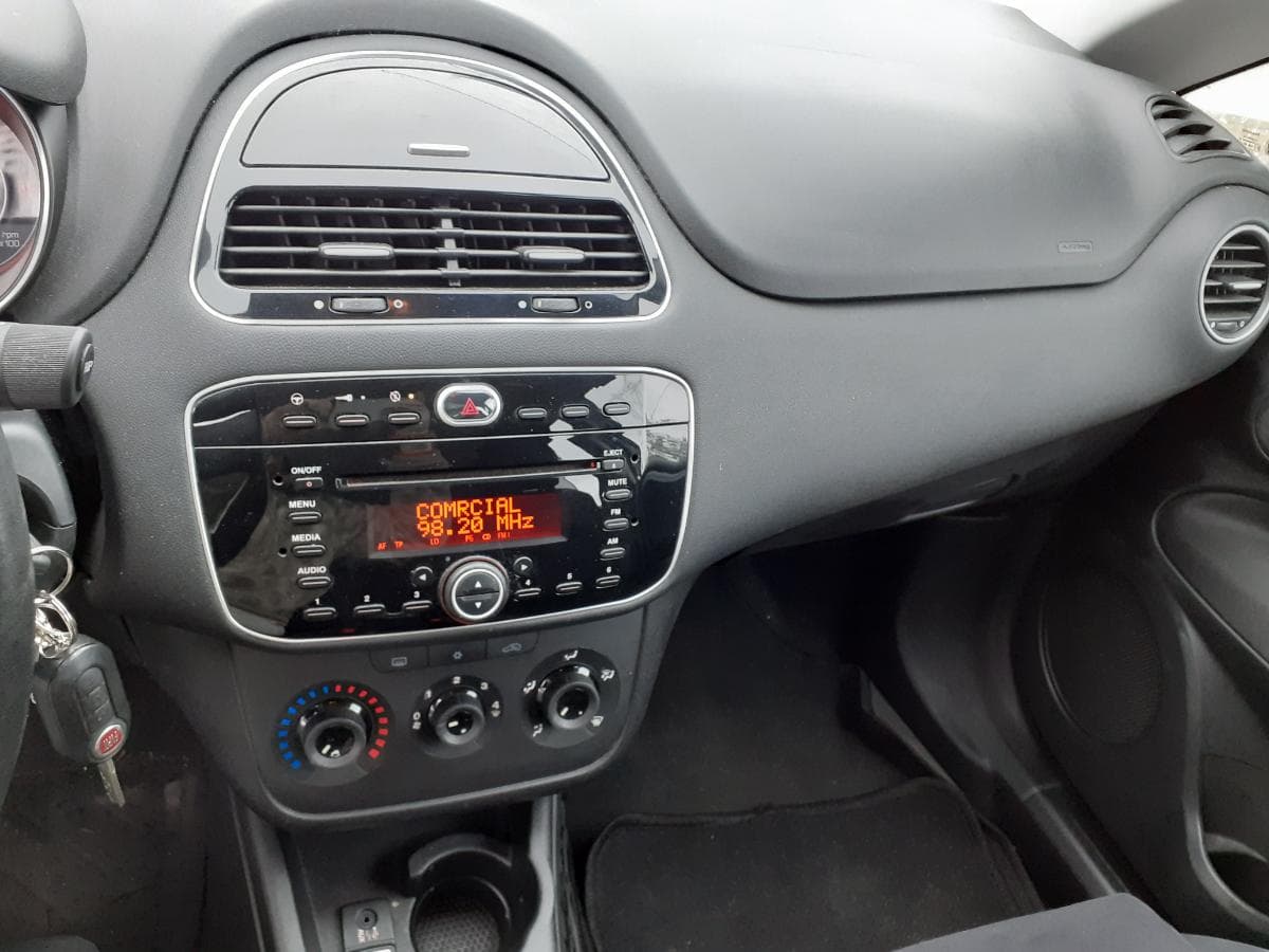 Fiat Grande Punto · Diesel · Ano 2013 — imagem 12
