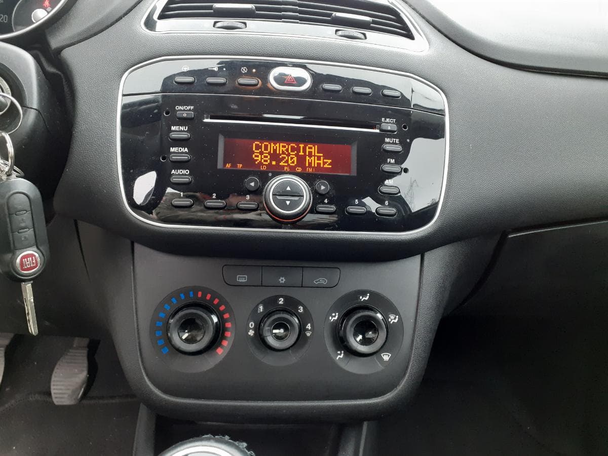 Fiat Grande Punto · Diesel · Ano 2013 — imagem 14