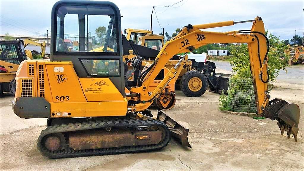 Mini Excavadora JCB — image 2