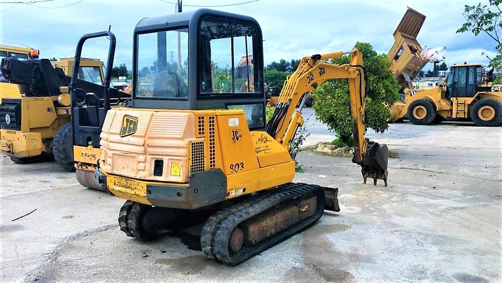 Mini Excavadora JCB — image 4