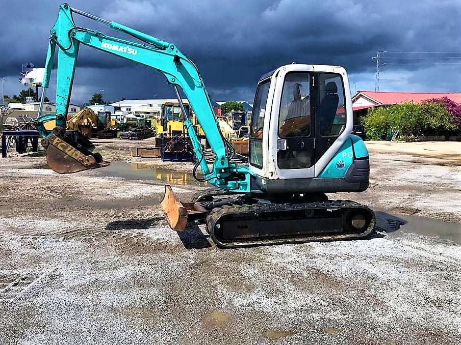 Mini Excavadora Komatsu — imagen 3