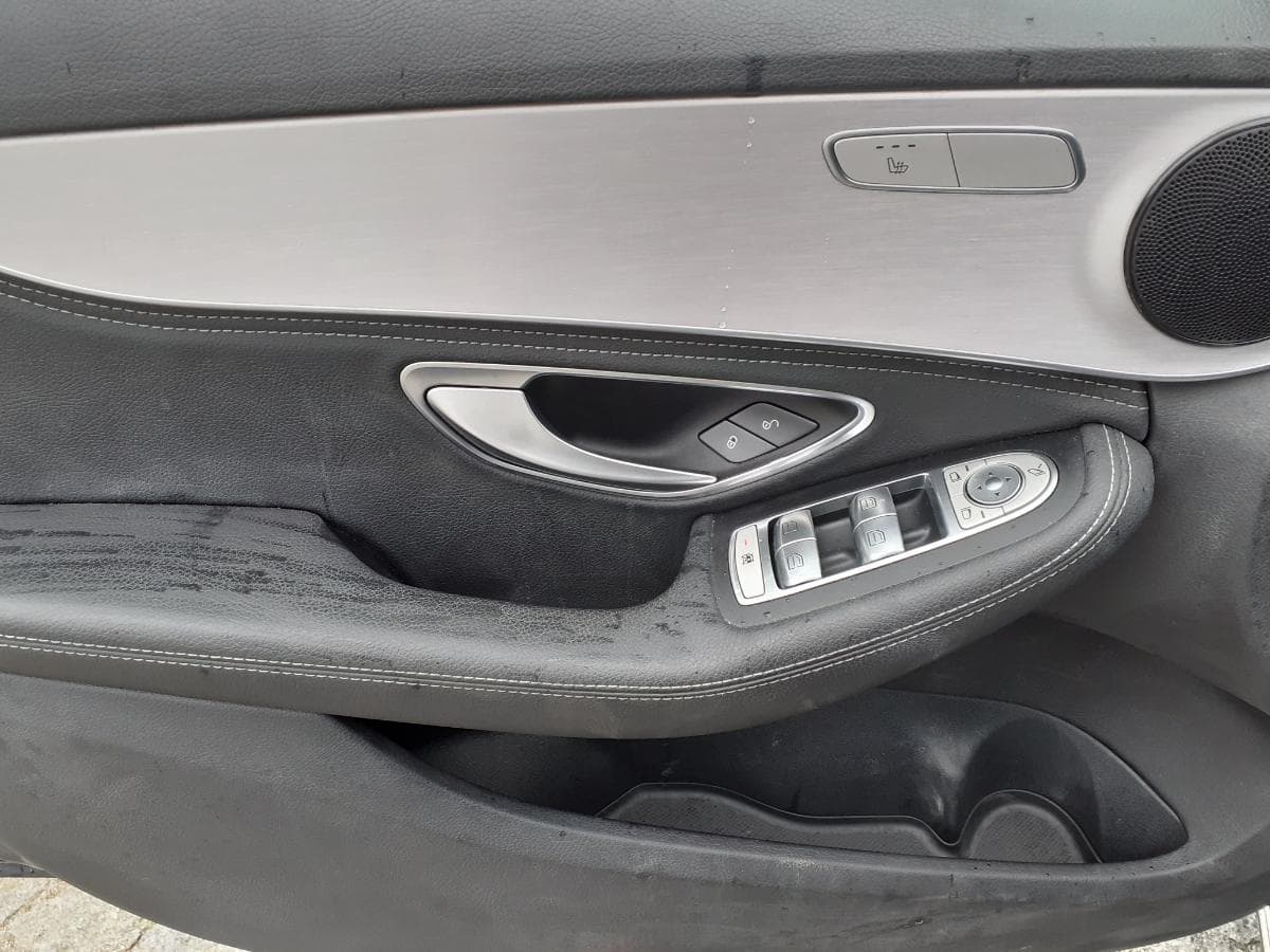 Mercedes-Benz C 350 E Plug In · Ano 2015 — imagen 9