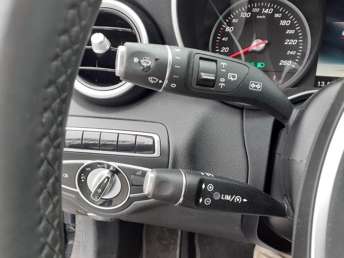 Mercedes-Benz C 350 E Plug In · Ano 2015 — imagen 15
