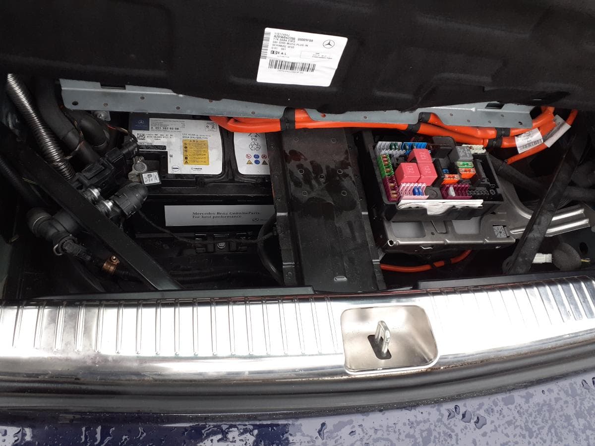 Mercedes-Benz C 350 E Plug In · Ano 2015 — imagen 20