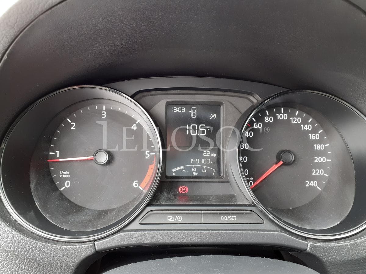 Volkswagen Polo 1.4 TDI · Ano 2016 — imagen 11