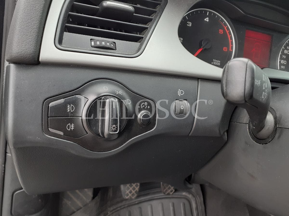 Audi A4 2.0 TDI · Ano 2009 — image 11