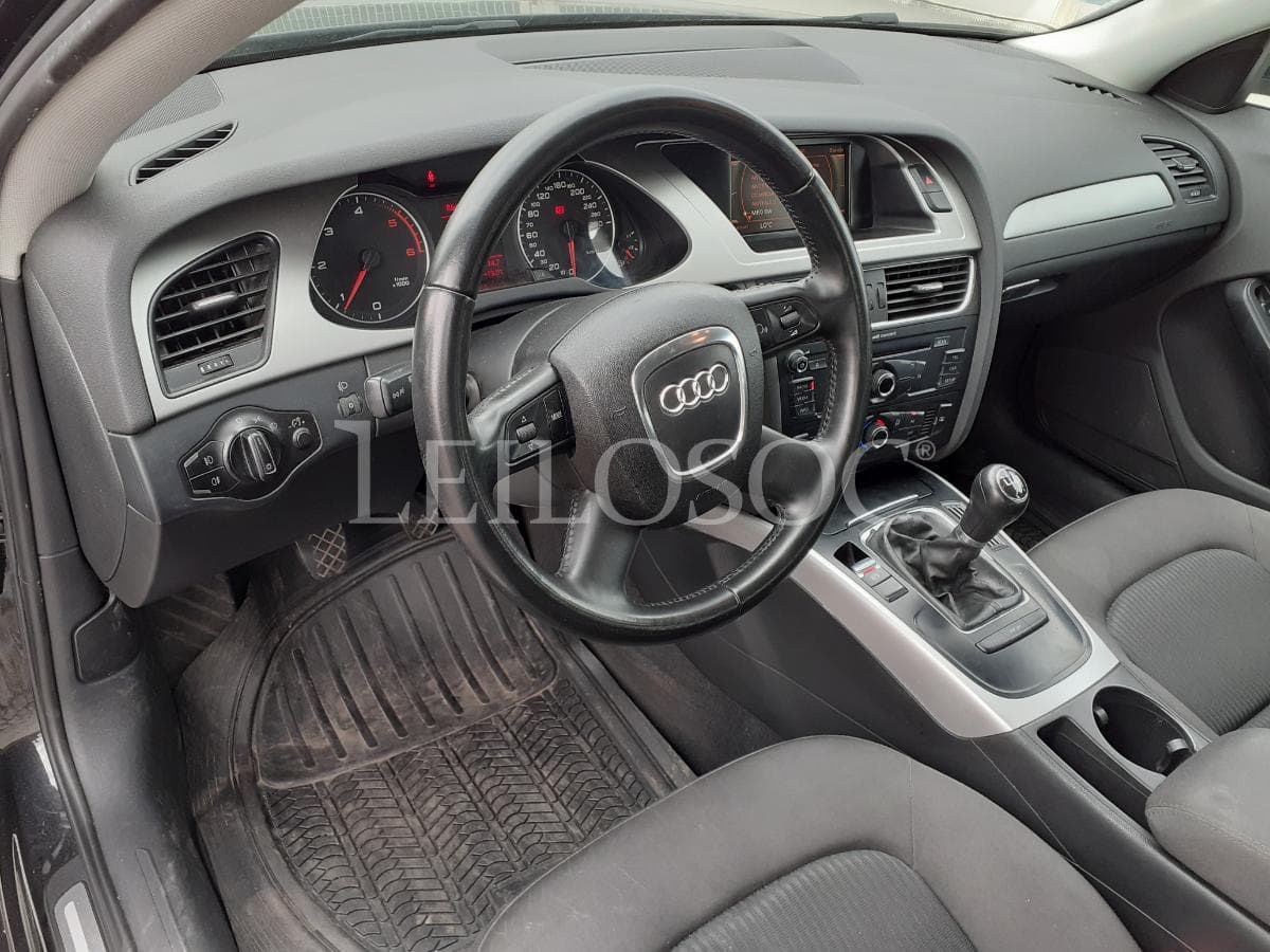 Audi A4 2.0 TDI · Ano 2009 — image 10