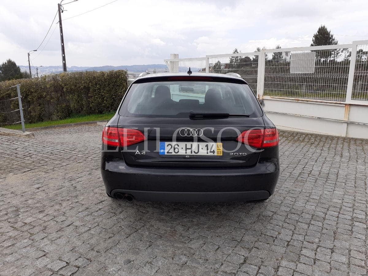 Audi A4 2.0 TDI · Ano 2009 — image 5