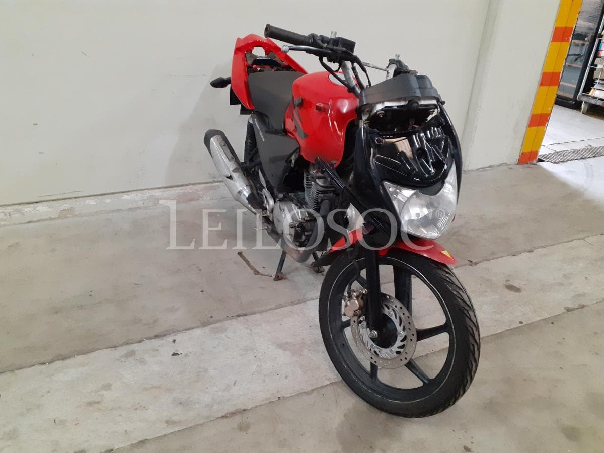 Motociclo Honda CBF · Ano 2012 — image 3