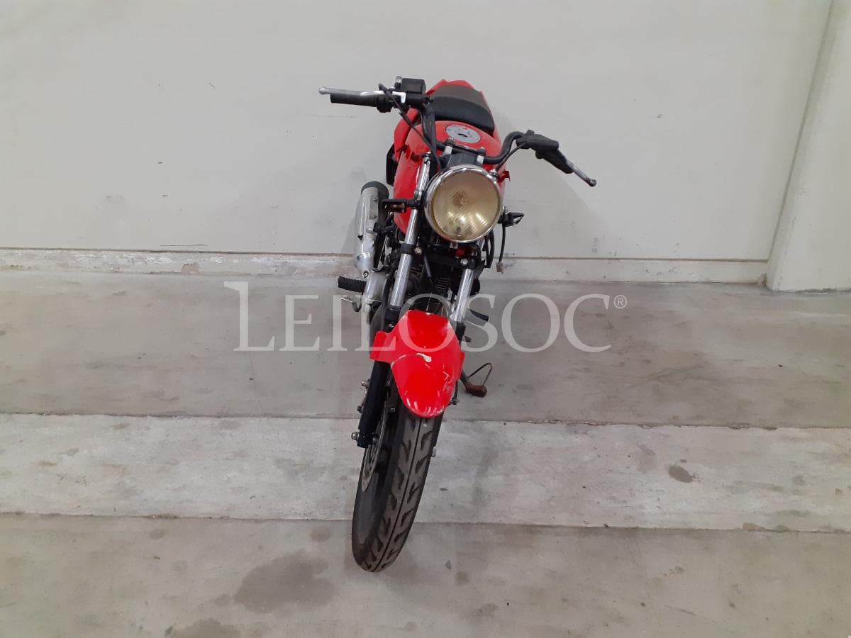 Motocicleta Honda CBF · Año 2012 — imagen 2