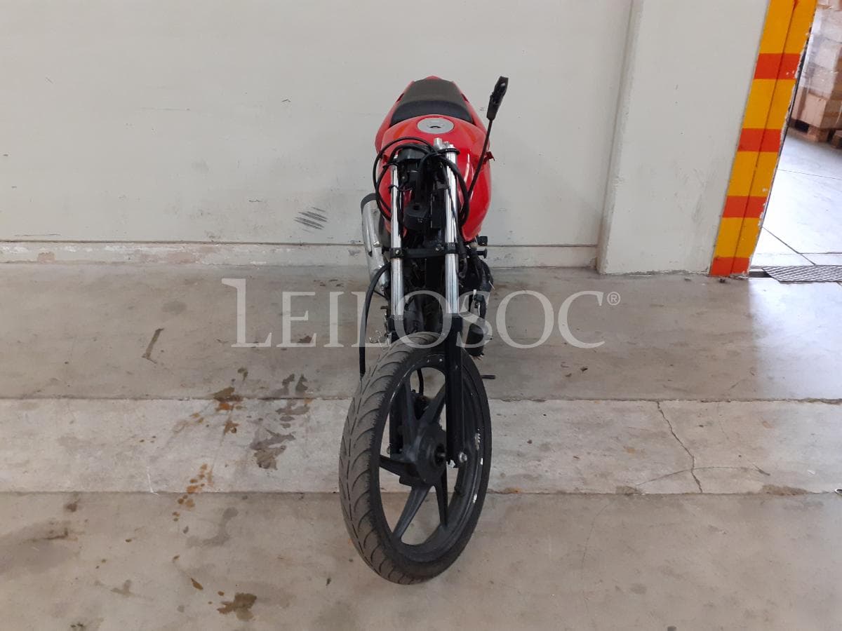 Motocicleta Honda CBF · Año 2012 — imagen 2