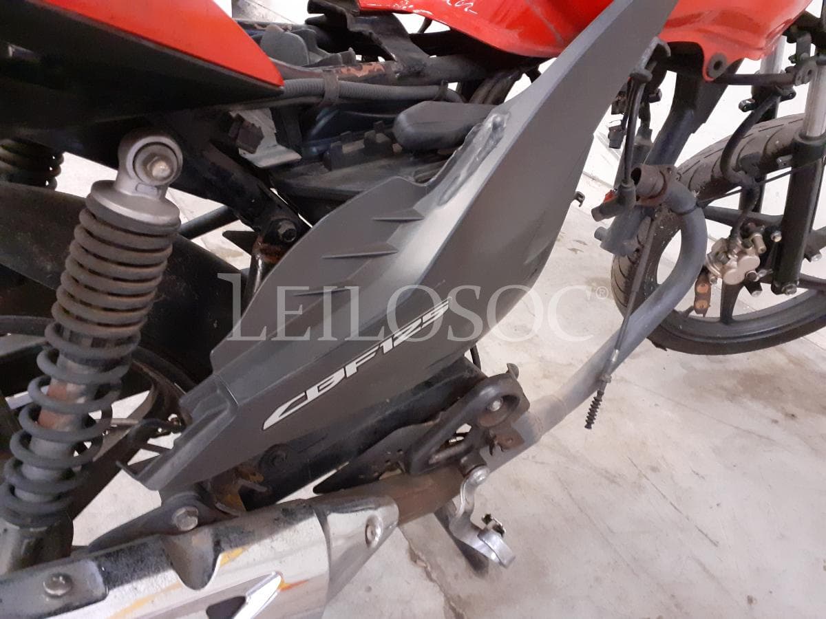 Motocicleta Honda CBF · Año 2012 — imagen 9