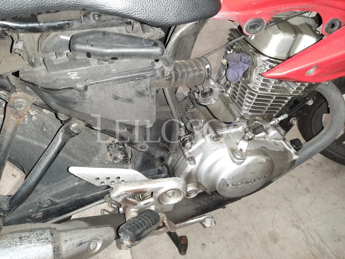 Motociclo Honda CBF · Ano 2012 — imagen 11