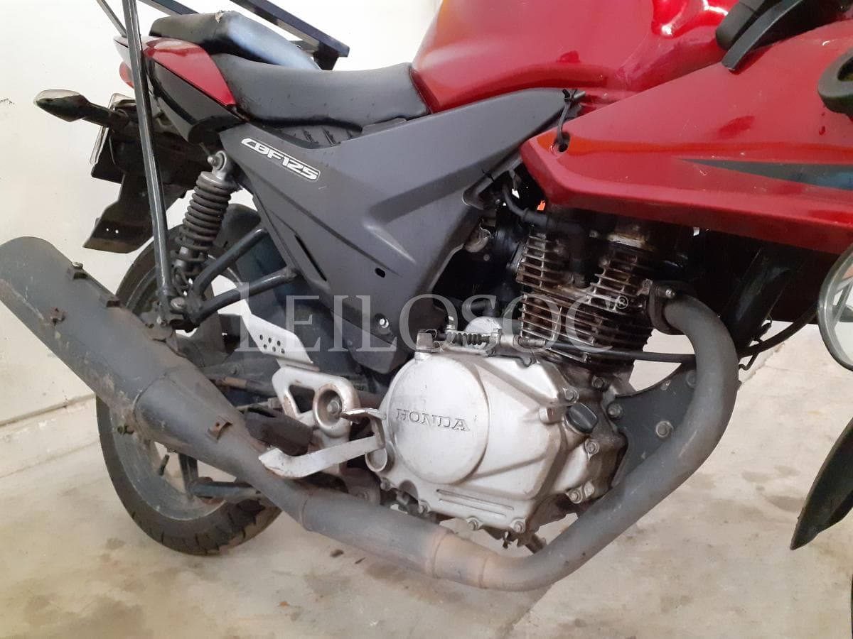 Motociclo Honda CBF · Ano 2010 — imagen 10