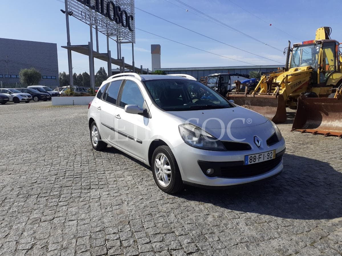Renault Clio 1.5 DCI · Ano 2008 — image 1