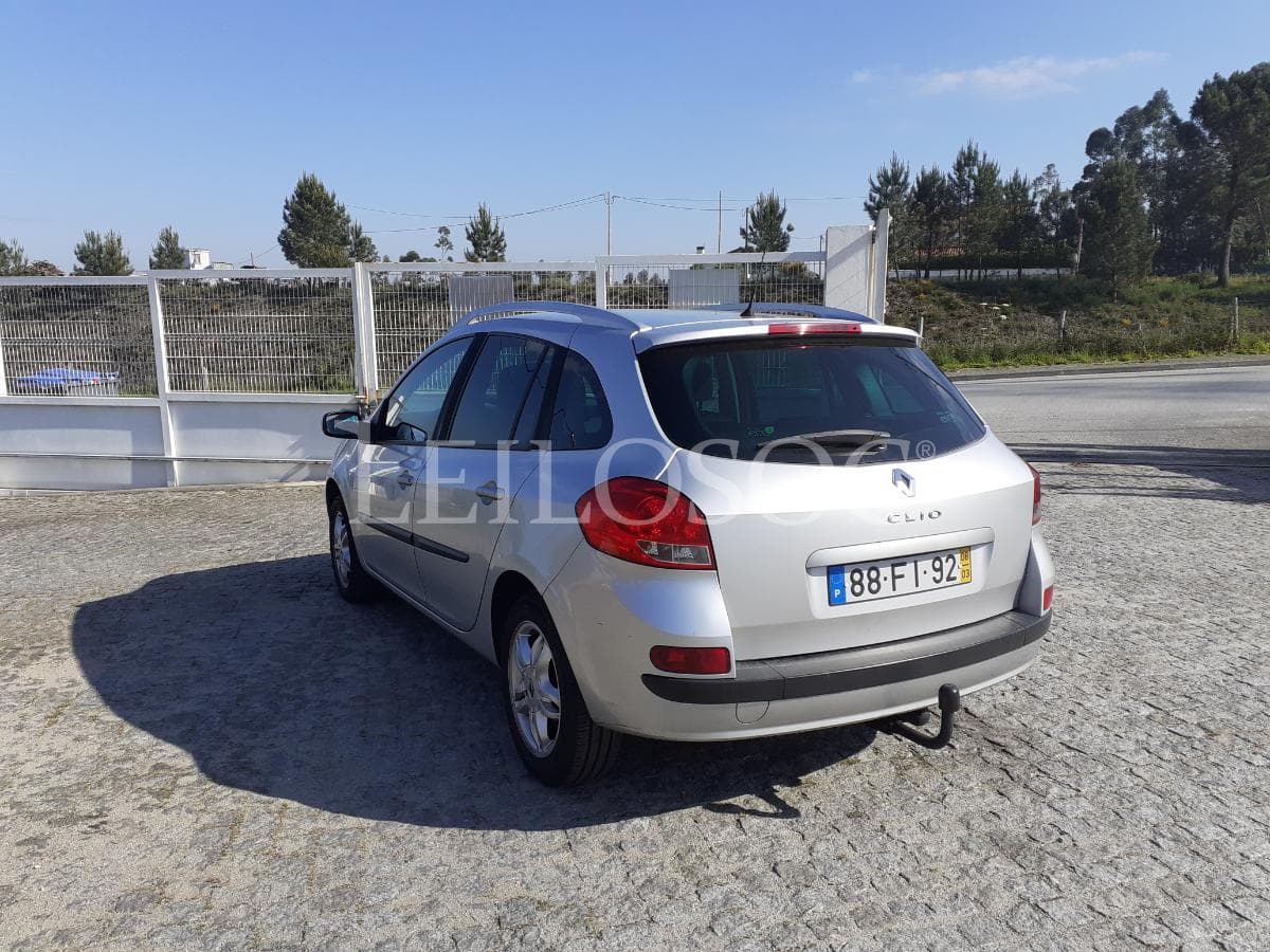 Renault Clio 1.5 DCI · Ano 2008 — image 4