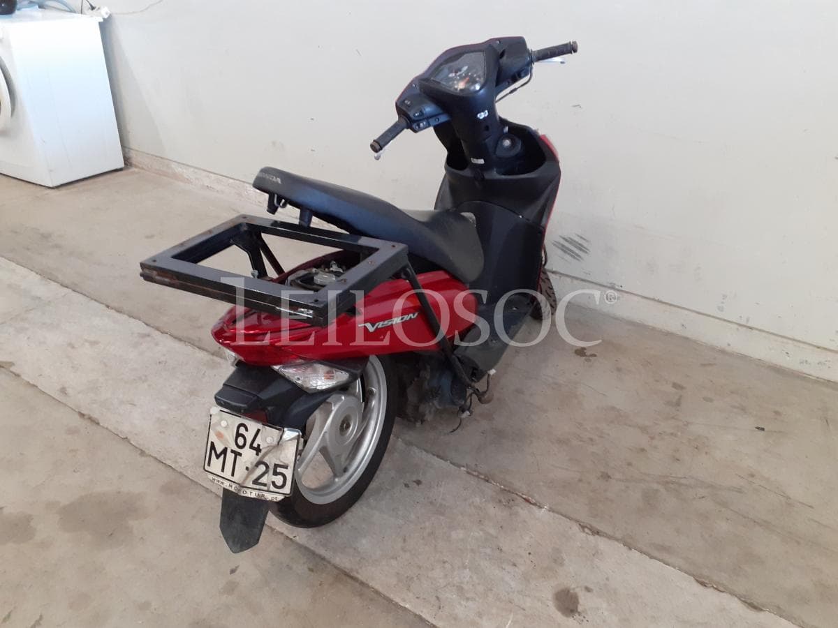 Motociclo Honda Vision · Ano 2010 — imagen 4