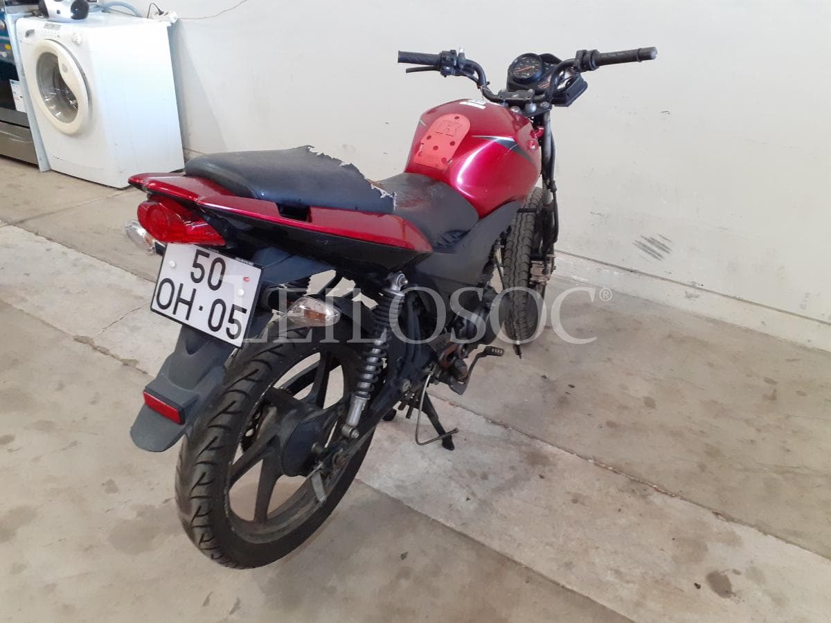 Motocicleta Honda CBF · Año 2014 — imagen 4