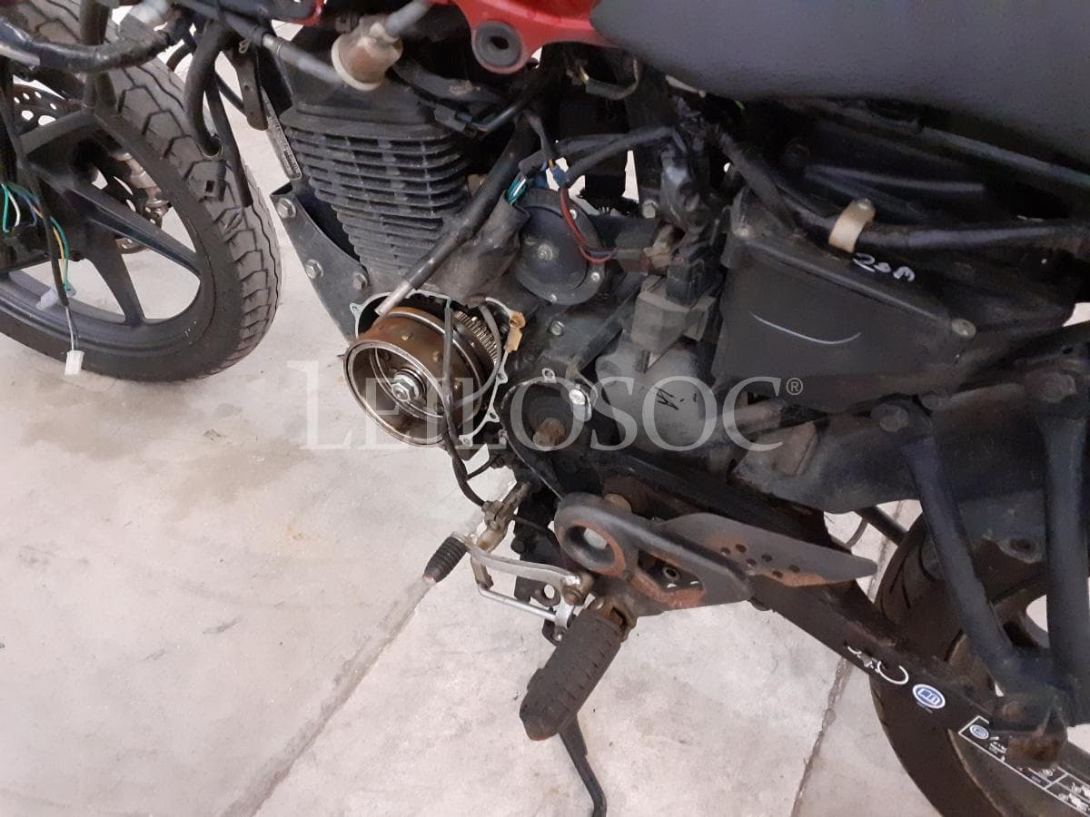 Motocicleta Honda CBF · Año 2014 — imagen 11