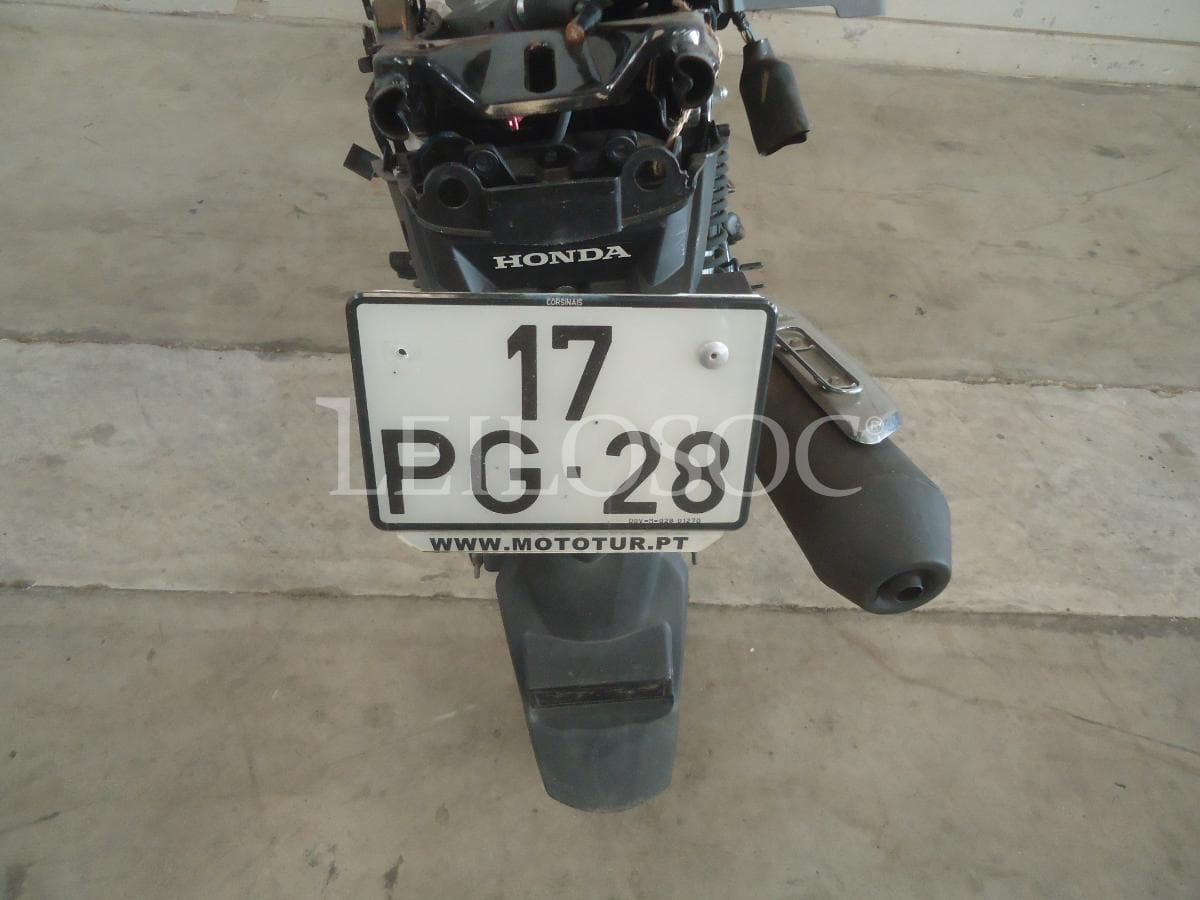 Motociclo Honda CBF · Ano 2014 — image 9