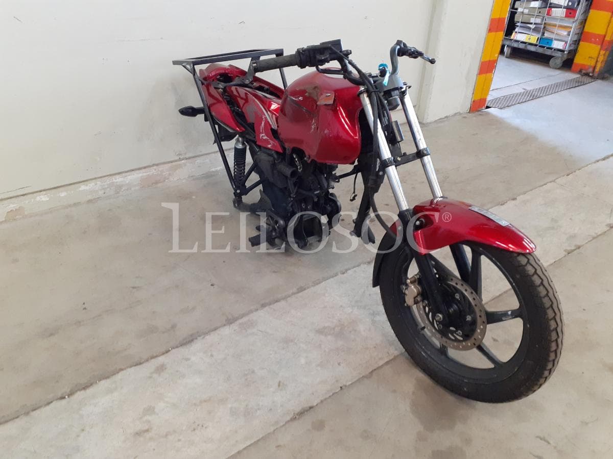 Motociclo Honda CBF · Ano 2013 — image 3