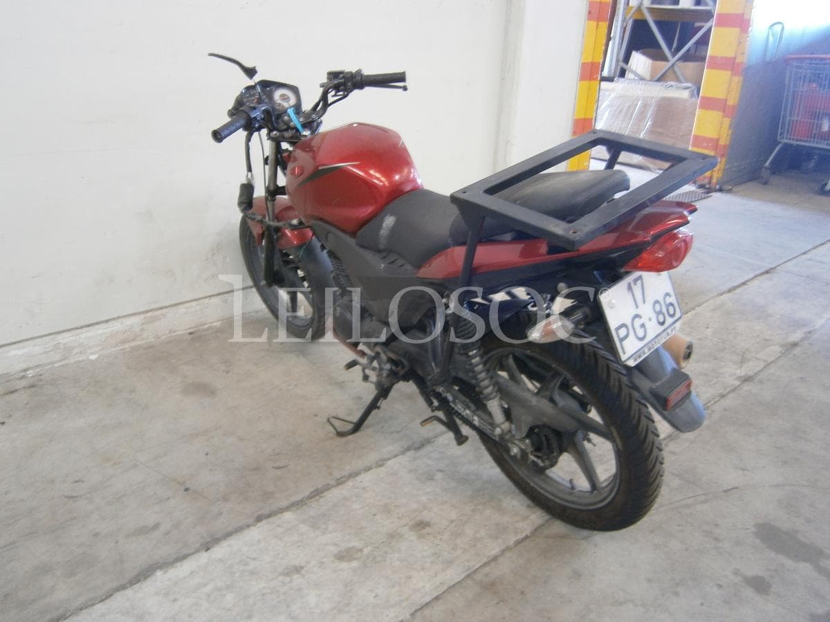 Motociclo Honda CBF · Ano 2014 — imagen 4