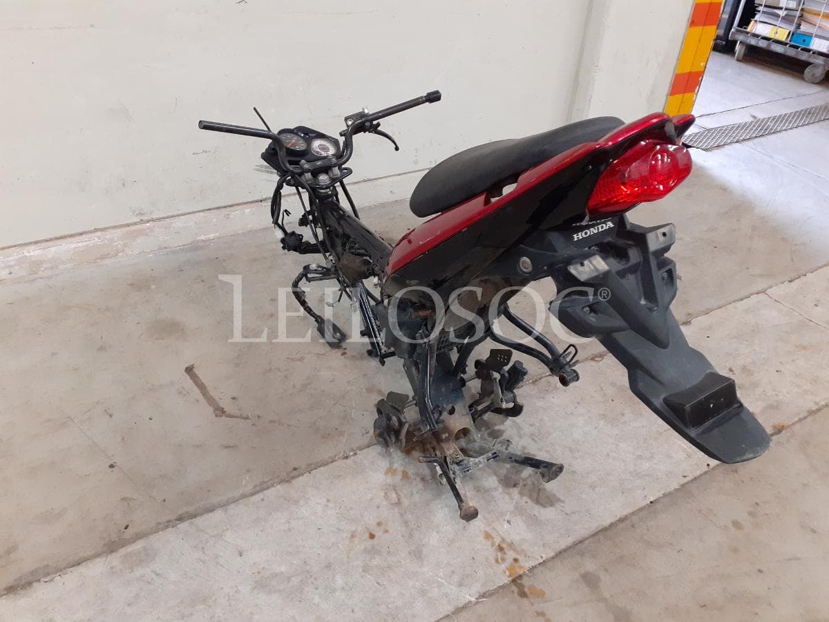 Motociclo Honda CBF · Ano 2014