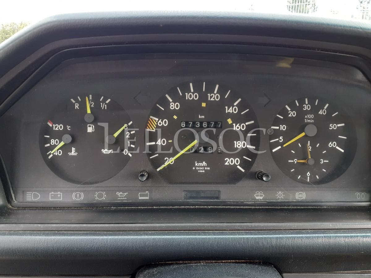 Mercedes-Benz 250 D · Ano 1989 — image 11