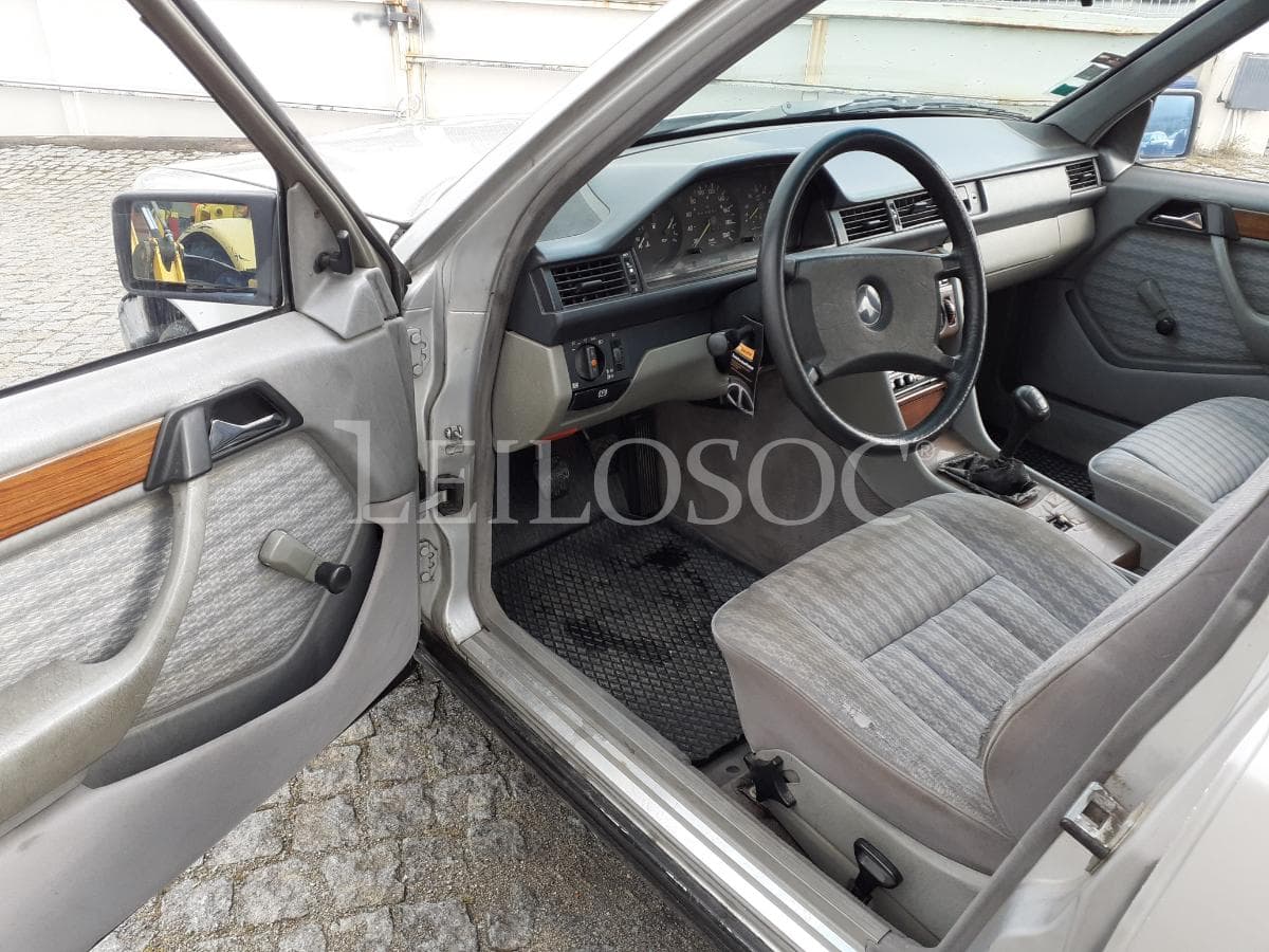 Mercedes-Benz 250 D · Ano 1989 — image 7