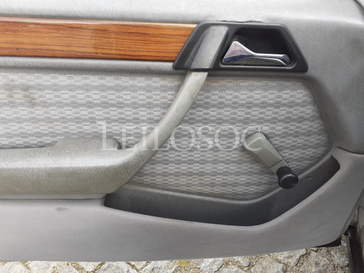 Mercedes-Benz 250 D · Ano 1989 — image 9