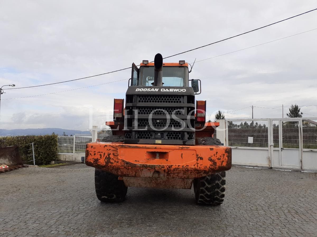 Pá carregadora Doosan Mega 250-V · Ano 2006 — imagen 5