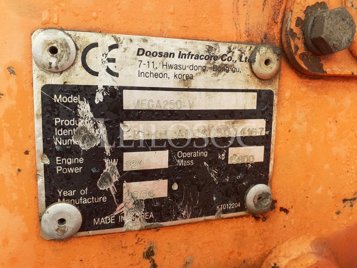 Pá carregadora Doosan Mega 250-V · Ano 2006 — imagen 13