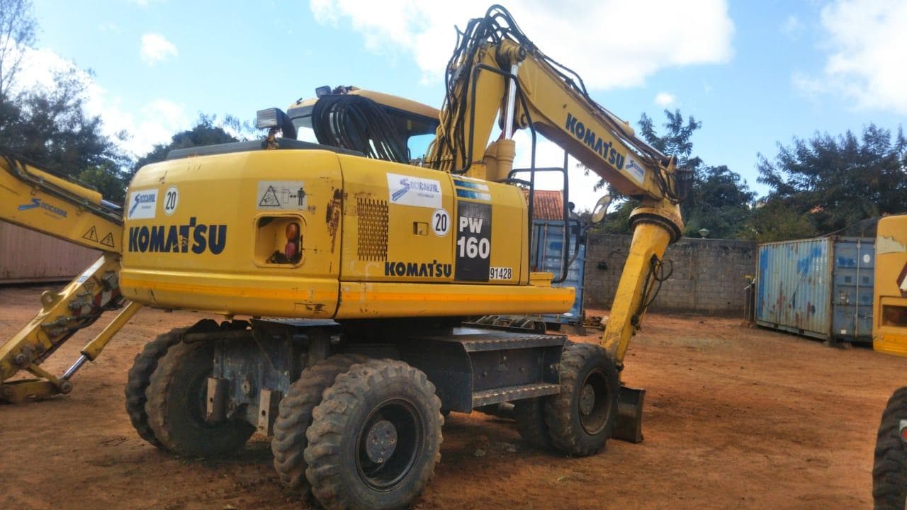 KOMATSU PW160-6 · — imagen 7