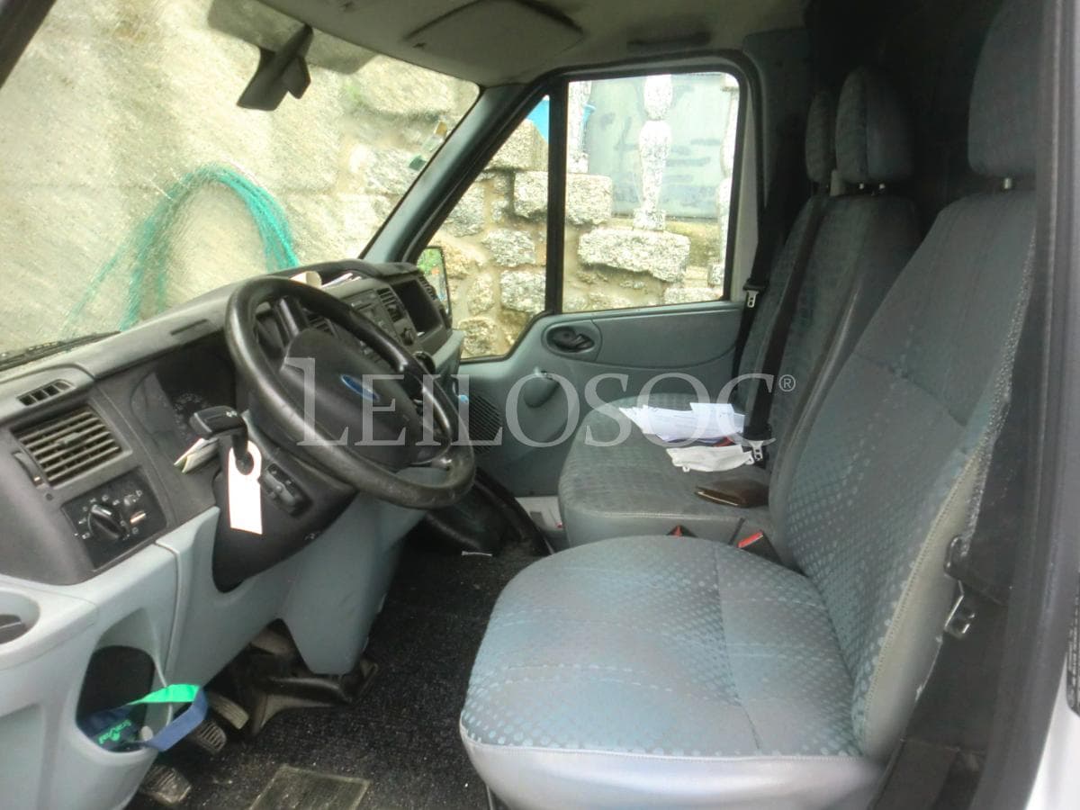 FORD TRANSIT — image 3