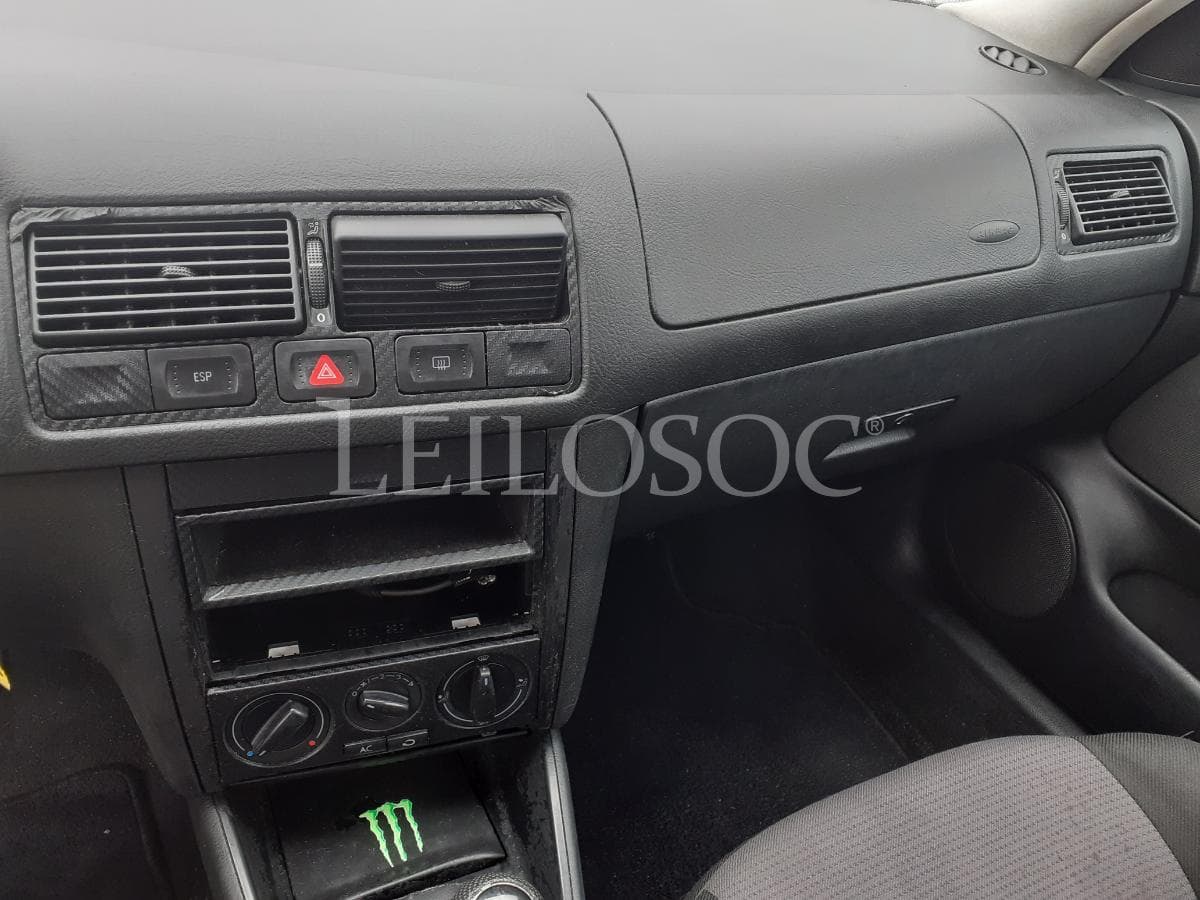Volkswagen Golf 1.4 · Ano 2000 — image 13