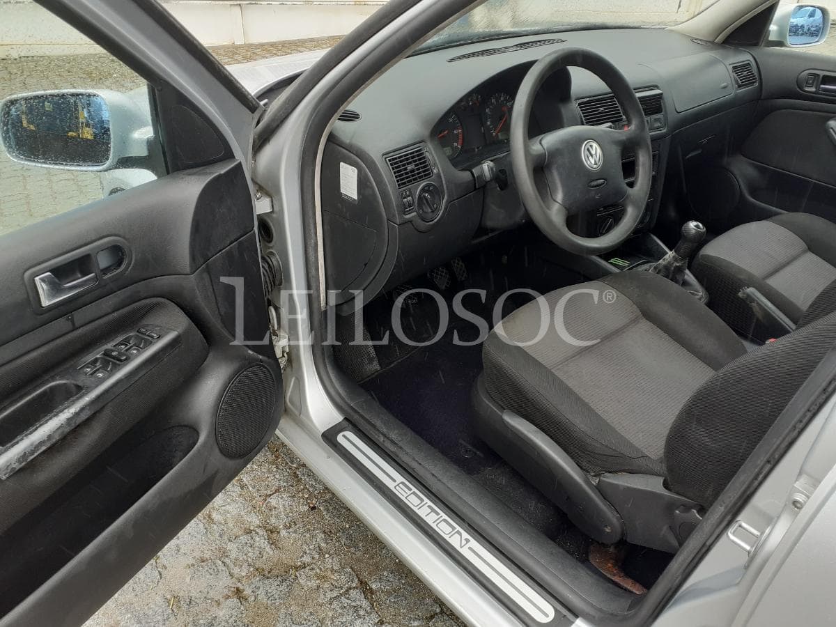 Volkswagen Golf 1.4 · Ano 2000 — image 7
